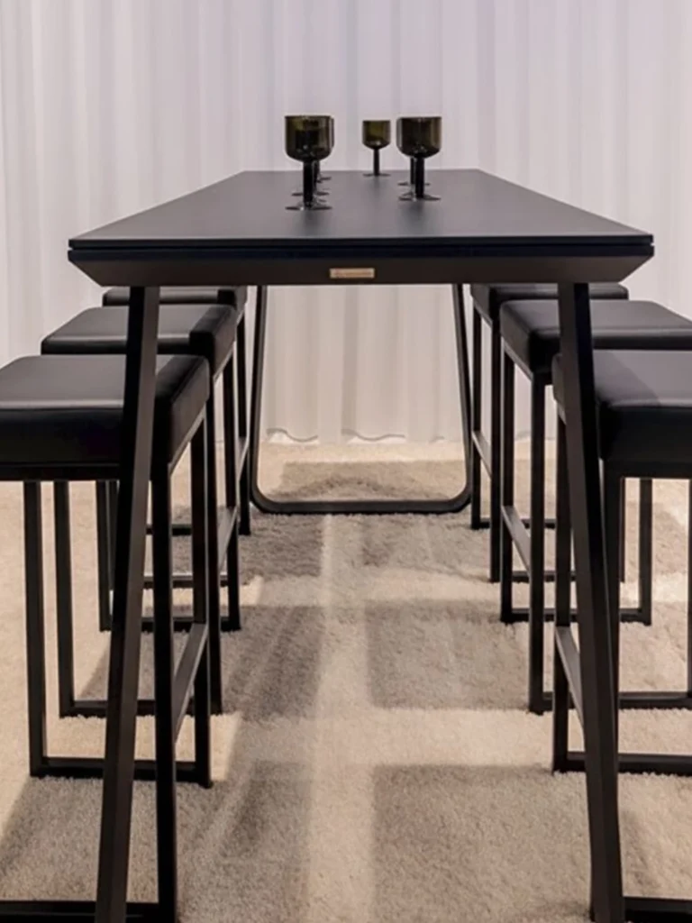 Hochtisch Salt mit Kubo-Hockern mieten | ambiente